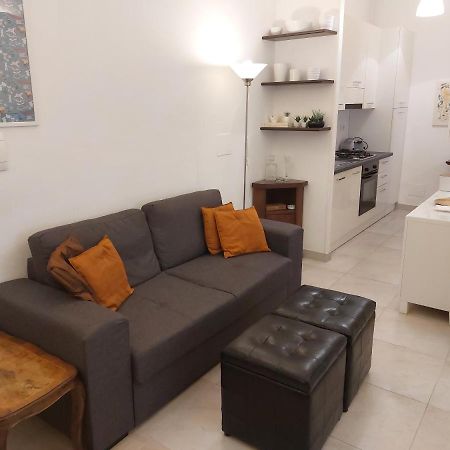 Casa Giova: Bilocale Con Balcone Al Gianicolo Appartement Rome Buitenkant foto