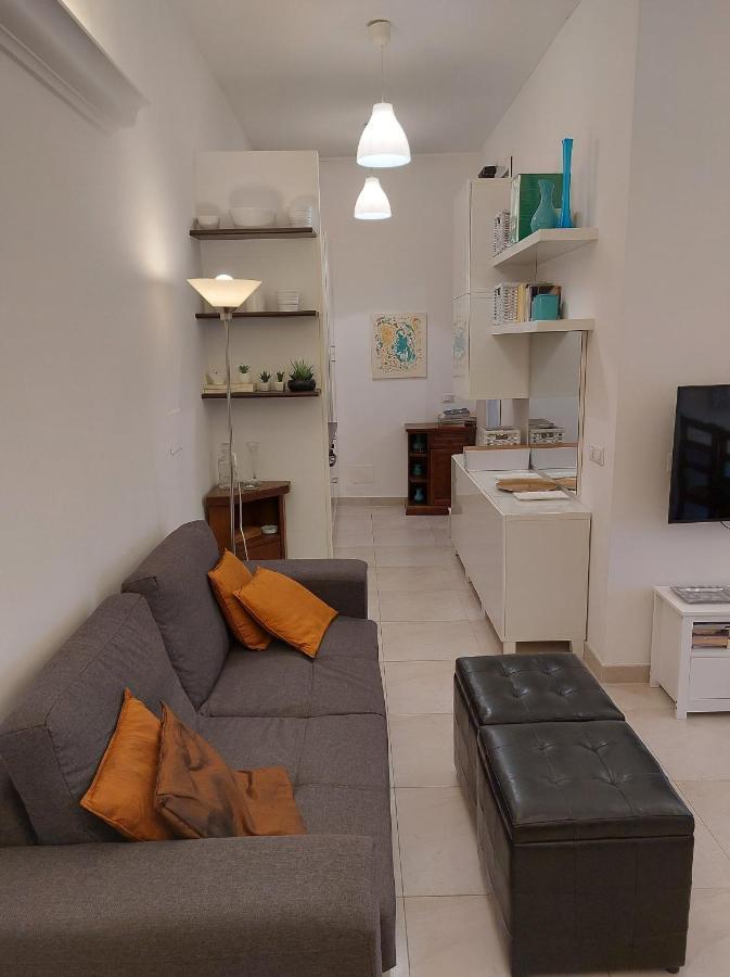 Casa Giova: Bilocale Con Balcone Al Gianicolo Appartement Rome Buitenkant foto