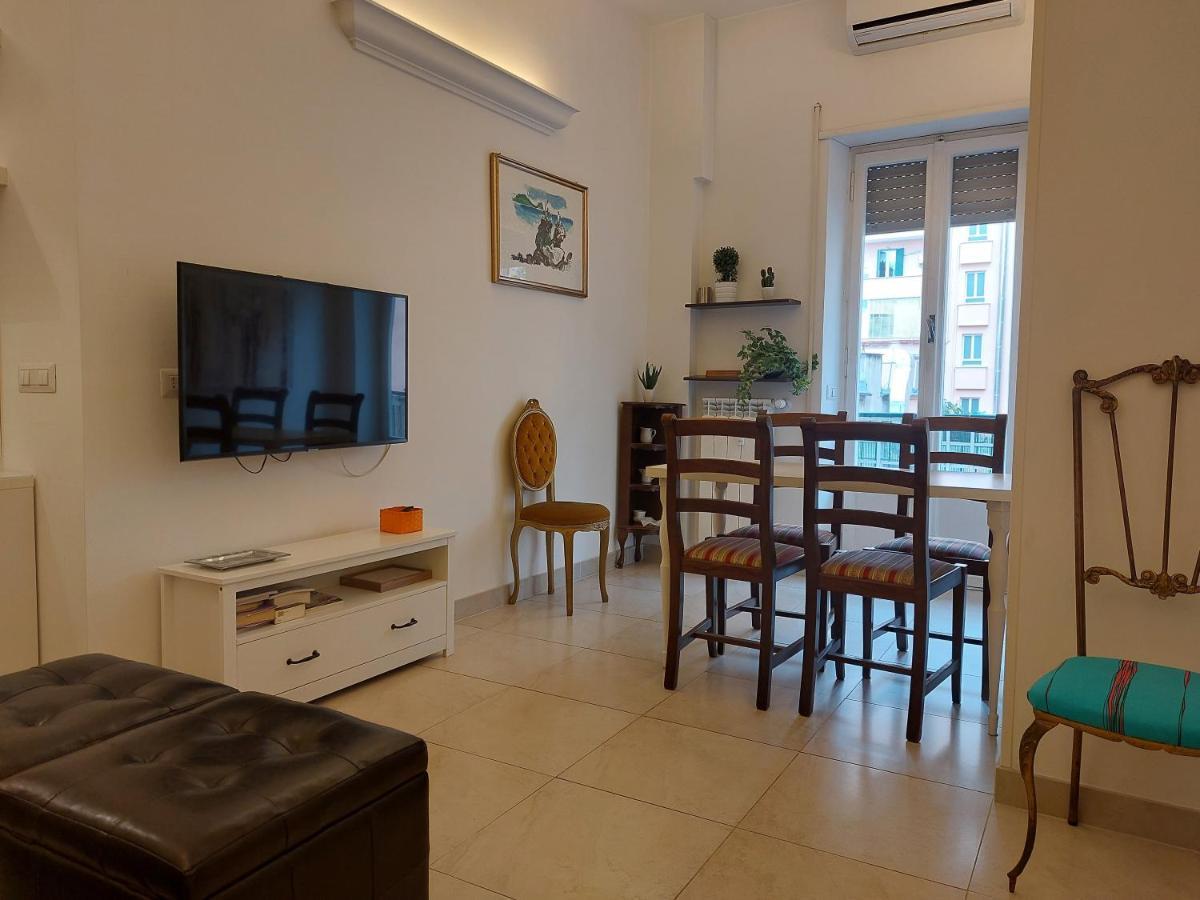 Casa Giova: Bilocale Con Balcone Al Gianicolo Appartement Rome Buitenkant foto